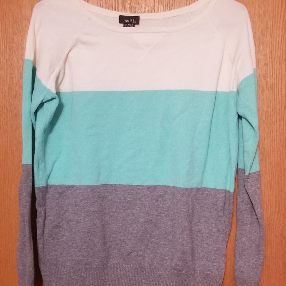 Rue21 Size XL Sweater